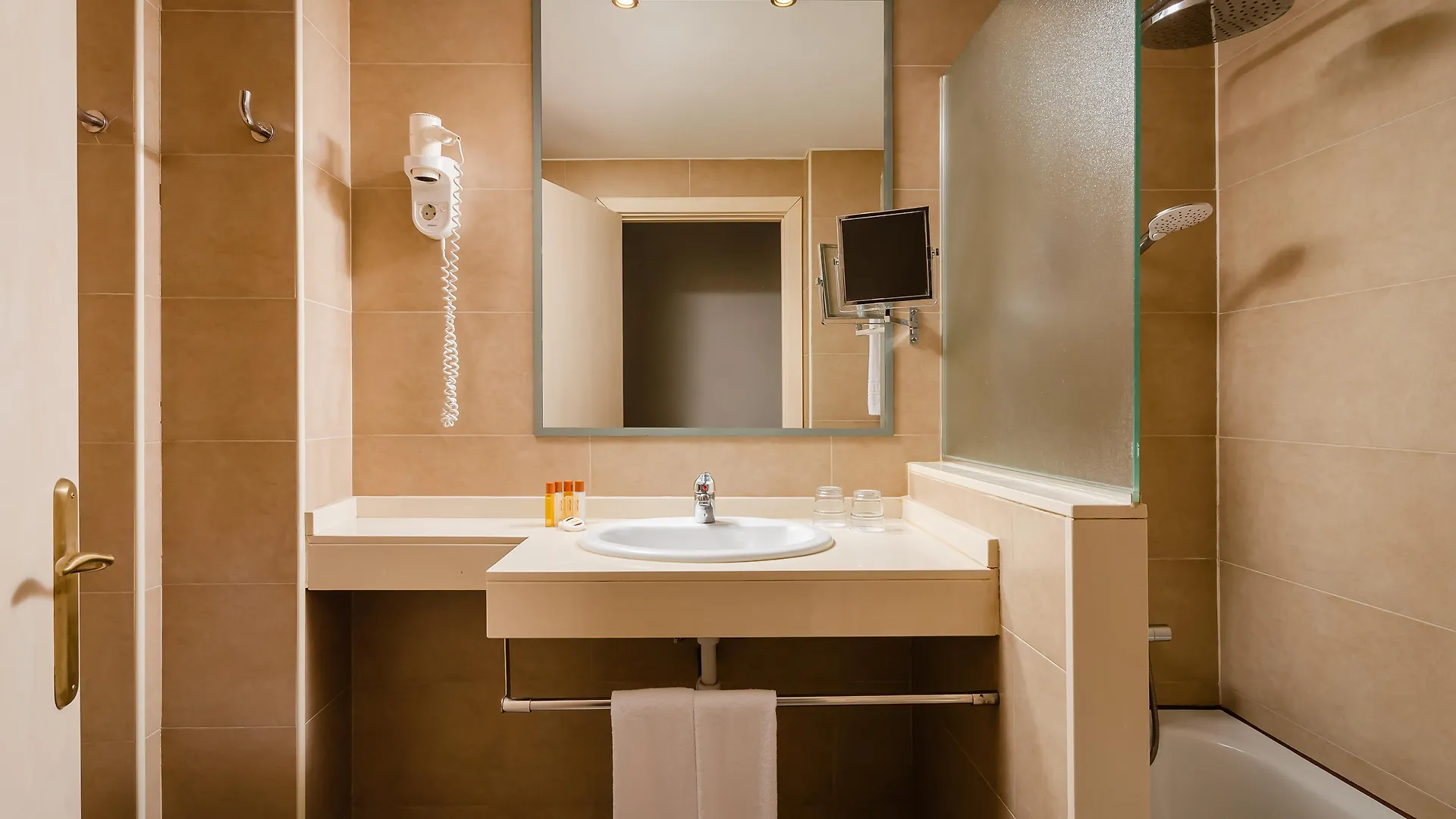 **** Hotel Sunotel Club Central Barcelona Spain