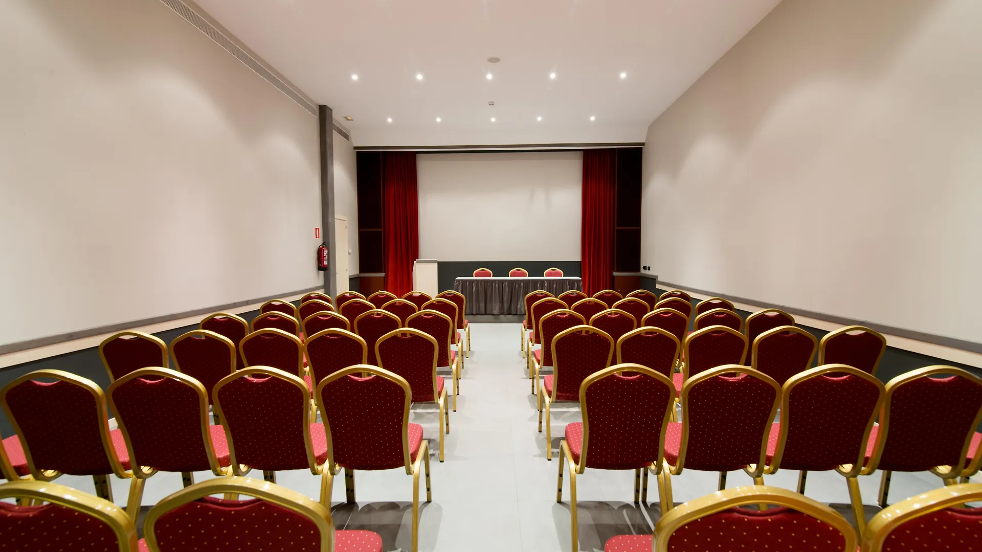 Sunotel Club Central Barcelona 4*,  Spain
