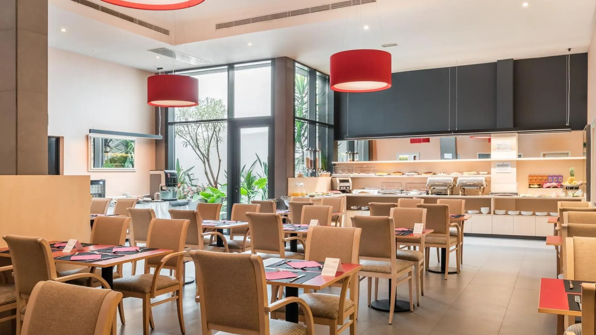 Sunotel Club Central Barcelona 4*,
